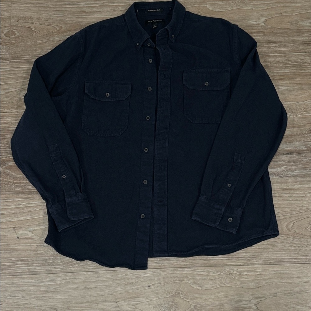 Banana Republic Navy Shirt size L